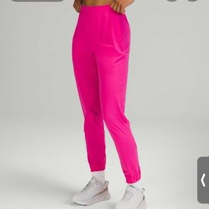 BNWT Lululemon Women’s Adapted State Jogger!!